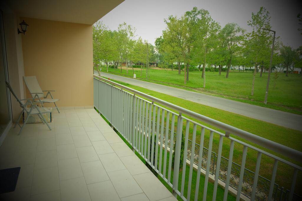 Piano Balaton Apartment Zamárdi Стая снимка